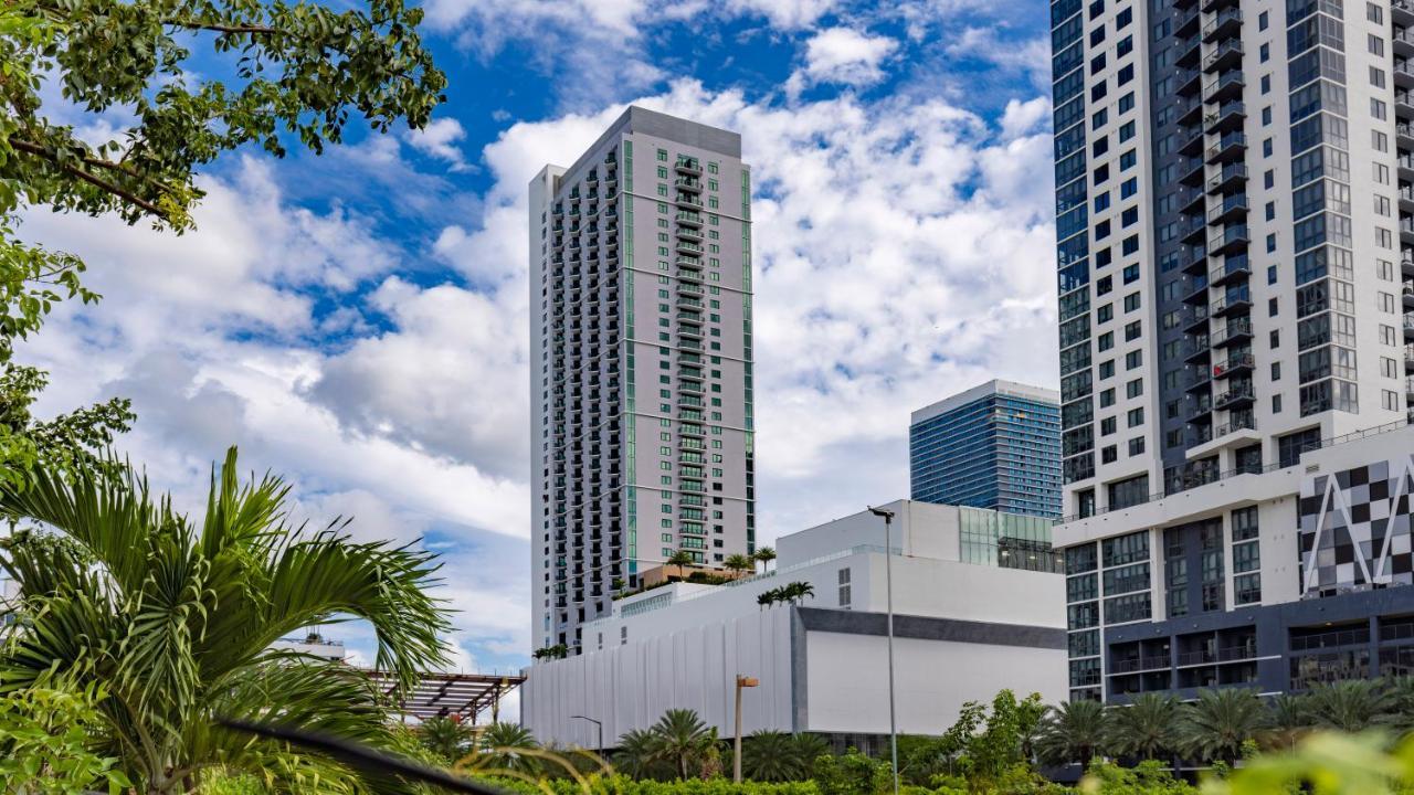 Global Luxury Suites Miami Worldcenter Exterior photo