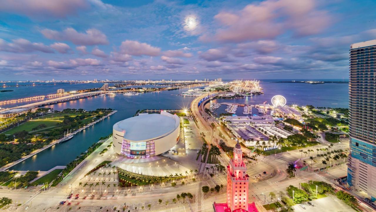 Global Luxury Suites Miami Worldcenter Exterior photo