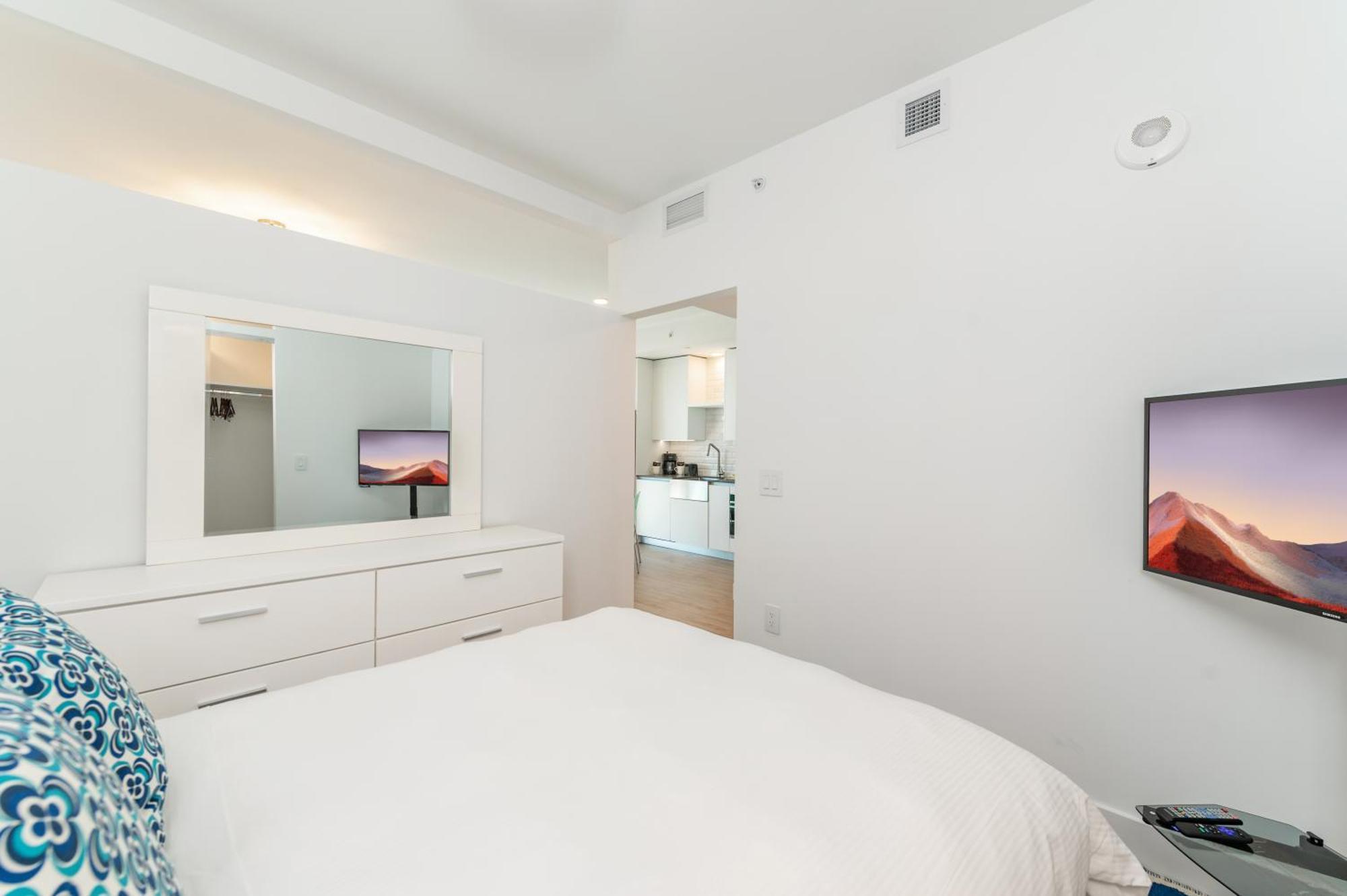 Global Luxury Suites Miami Worldcenter Room photo
