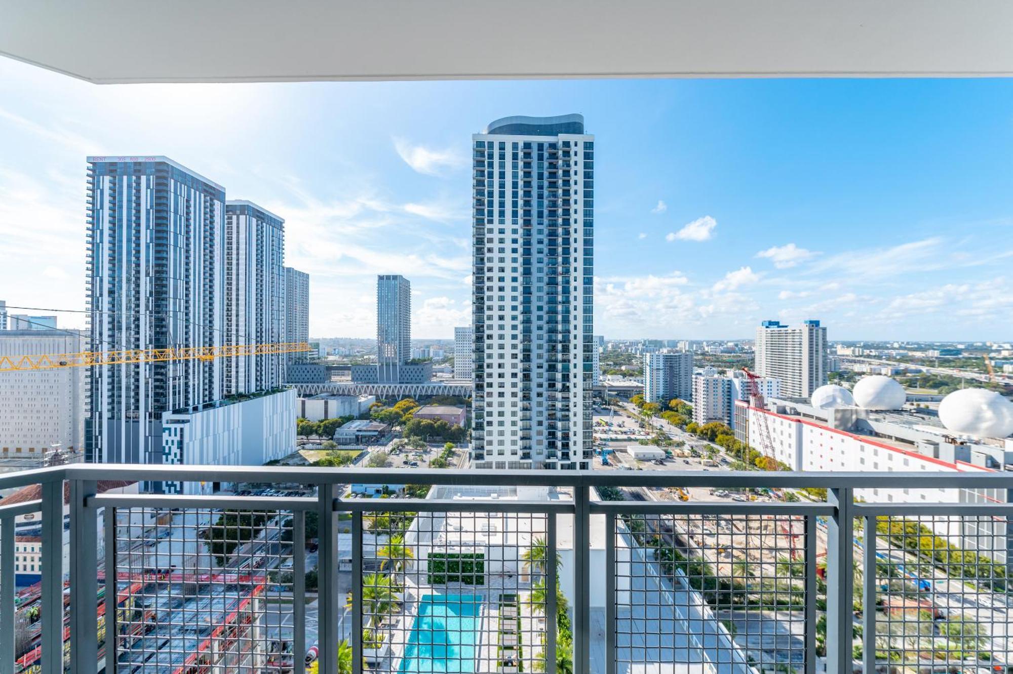 Global Luxury Suites Miami Worldcenter Room photo